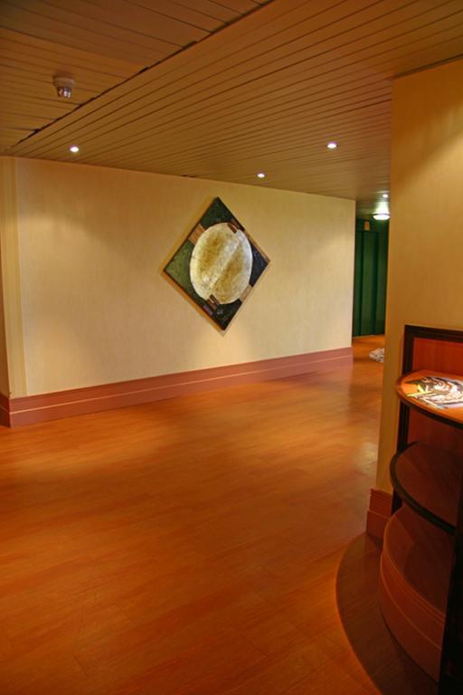 Logis Lyon Est Porte De L'Ain Saint-Maurice-de-Beynost Εξωτερικό φωτογραφία