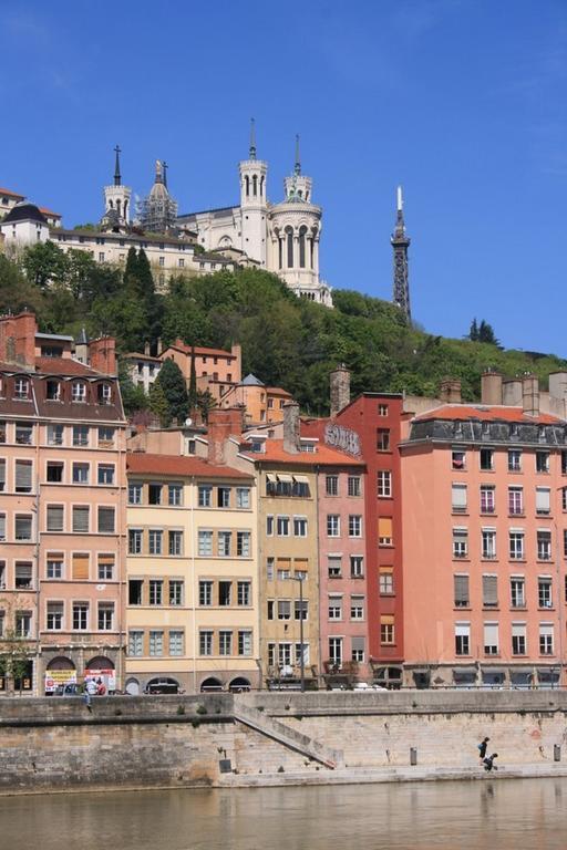 Logis Lyon Est Porte De L'Ain Saint-Maurice-de-Beynost Εξωτερικό φωτογραφία