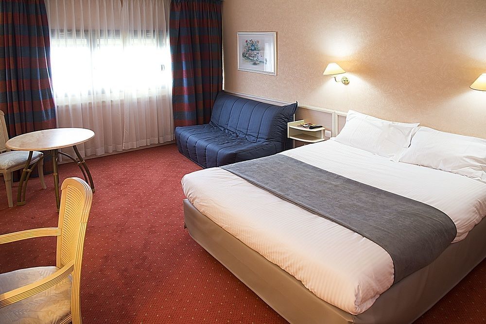 Logis Lyon Est Porte De L'Ain Saint-Maurice-de-Beynost Εξωτερικό φωτογραφία