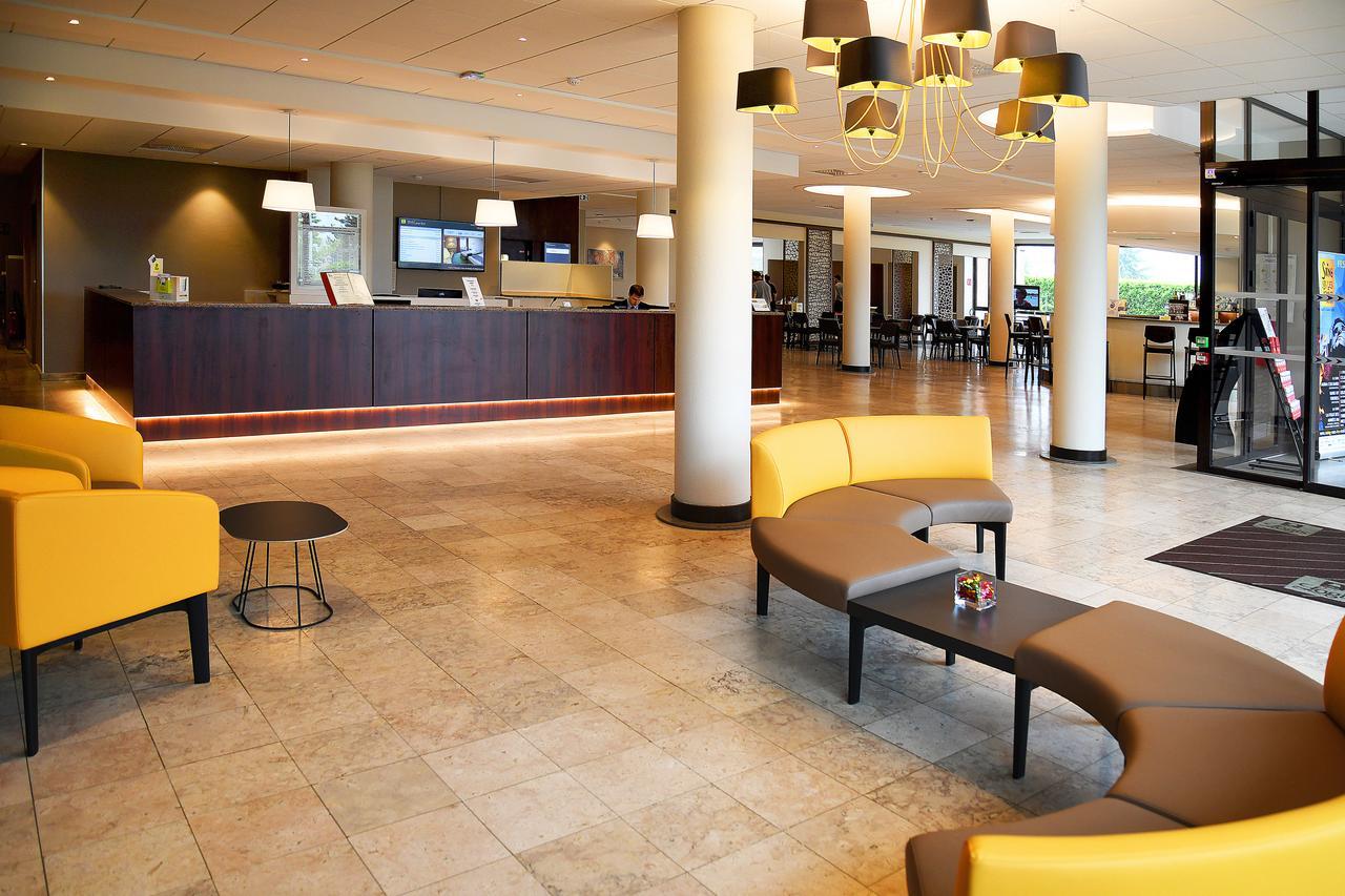 Logis Lyon Est Porte De L'Ain Saint-Maurice-de-Beynost Εξωτερικό φωτογραφία